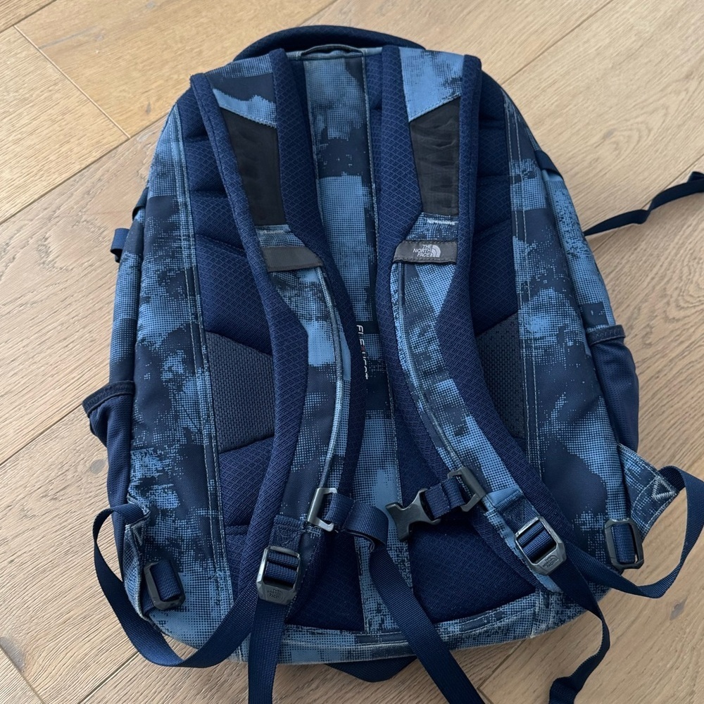 The North Face Recon Navy and Blue Backpack 30L - Picture 3 of 6
